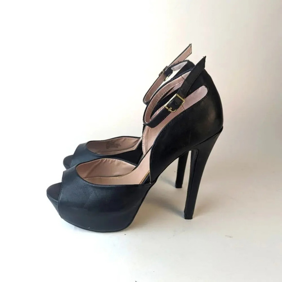 Betsey Johnson Platform Stilleto Heels  / 7 - Picture 1 of 9